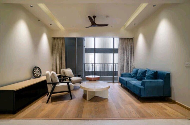 Living Room, paras-quartier 4 Bedroom 6000 Sq.Ft. Apartment In Gwal Pahari Gurgaon 10549603