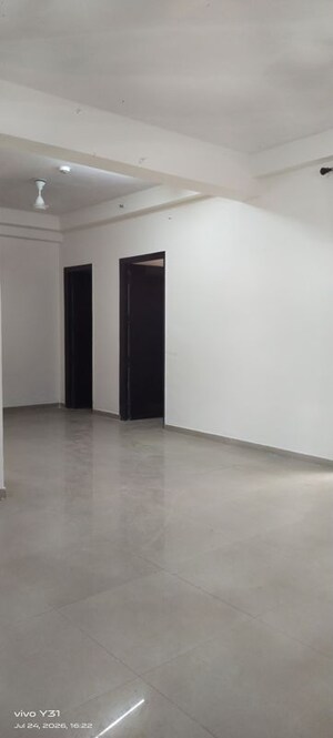 Room in  Apartment at Mahagun My Woods, Sector 16c Greater Noida – for Rent