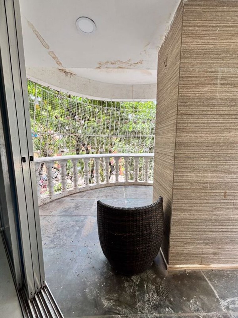 Bathroom, hashu-niwas 3 Bedroom 1250 Sq.Ft. Apartment In Bandra West Mumbai 10549612
