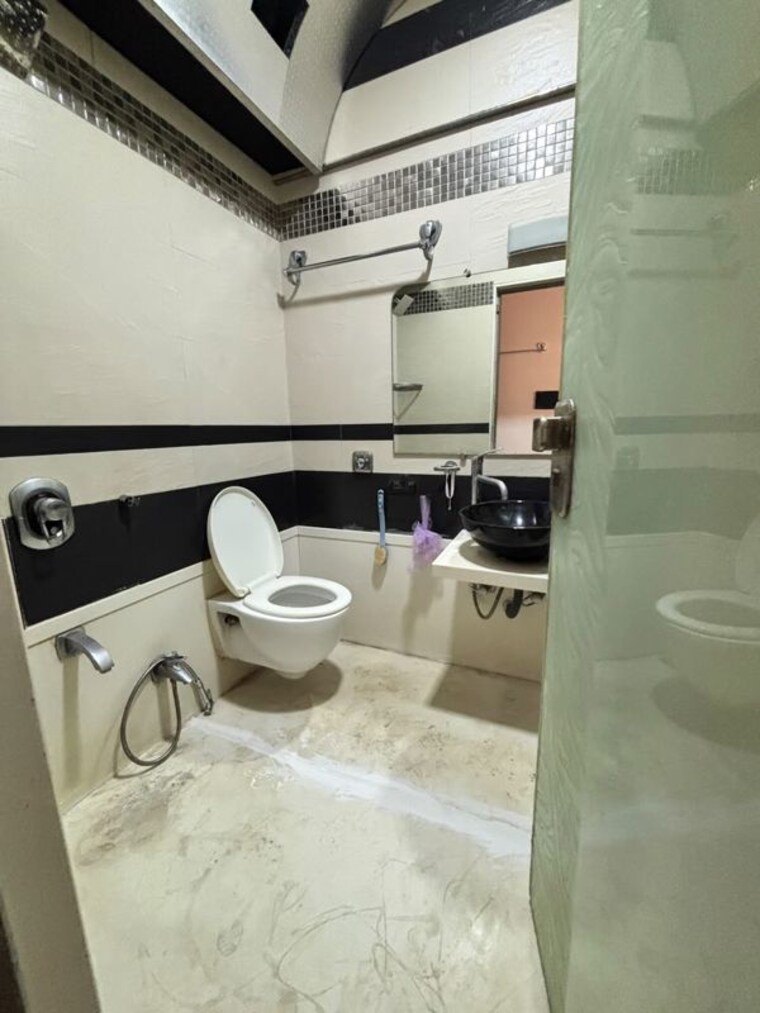 Team Area, hashu-niwas 3 Bedroom 1250 Sq.Ft. Apartment In Bandra West Mumbai 10549612