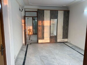 3 BHK Builder Floor For Rent in Sector 23