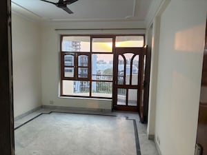 Room in 3 BHK Builder Floor at Sector 23 – for Rent