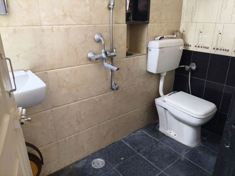 Bathroom, alaknanda-chs-nerul 2 Bedroom 1005 Sq.Ft. Apartment In Nerul Sector 19a Navi Mumbai 10549627