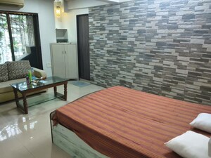 Bedroom in 2 BHK Apartment at Gurunanak Nagar – for Rent