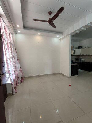 Room in 3 BHK Apartment at Pir Machalla – for Sale