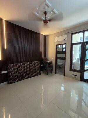 Room in 3 BHK Apartment at Pir Machalla – for Sale