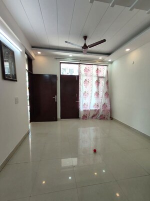 Room in 3 BHK Apartment at Pir Machalla – for Sale