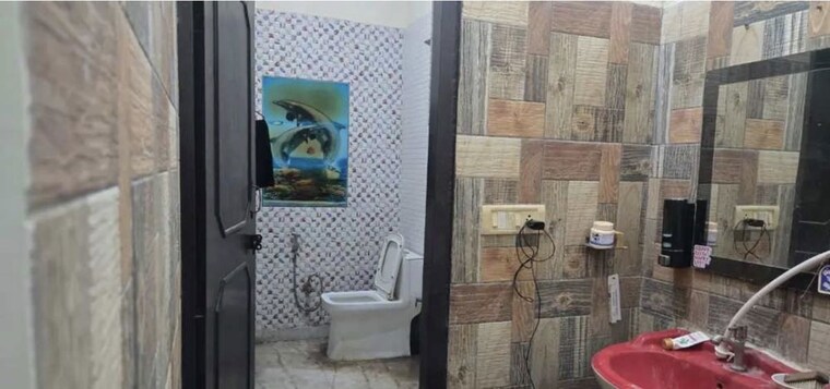Bathroom, bhondsi 3 Bedroom 100 Sq.Yd. Independent House In Bhondsi Gurgaon 10549667