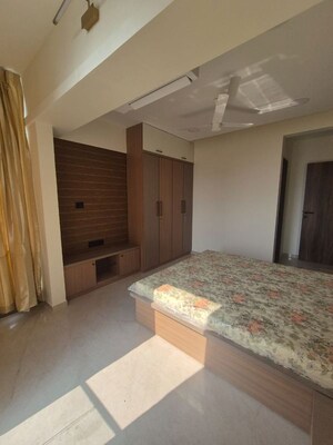 Bedroom in 3 BHK Apartment at Bandra West – for Rent