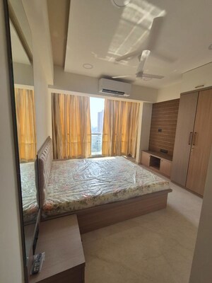 Bedroom in 3 BHK Apartment at Bandra West – for Rent