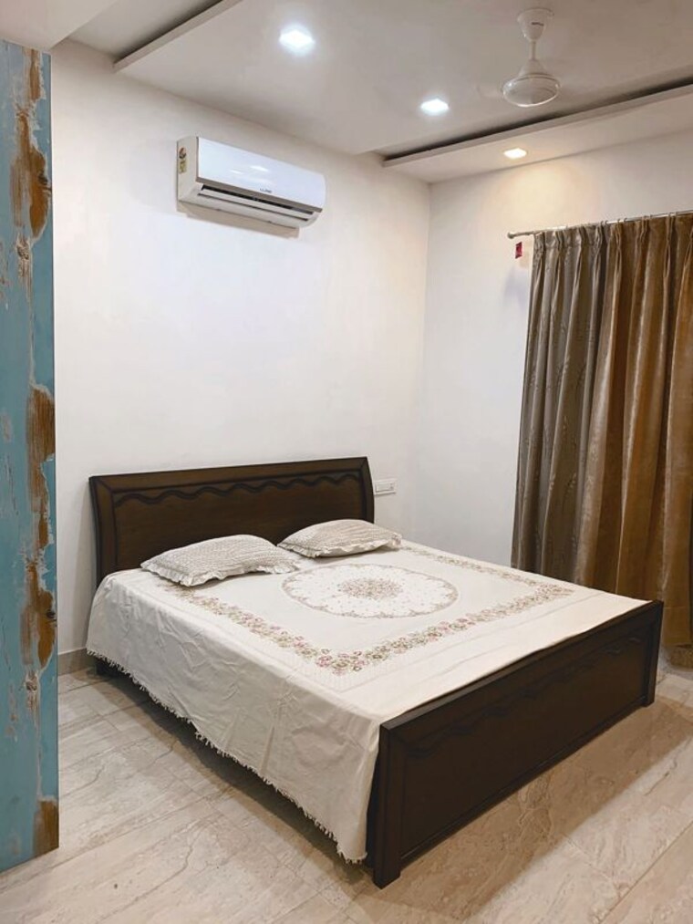 Bedroom, jamuna-enclave 3 Bedroom 200 Sq.Yd. Builder Floor In Ambala Highway Zirakpur 10549674
