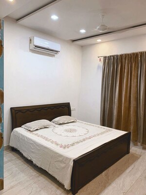 Bedroom in 3 BHK Builder Floor at Jamuna Enclave, Ambala Highway – for Rent