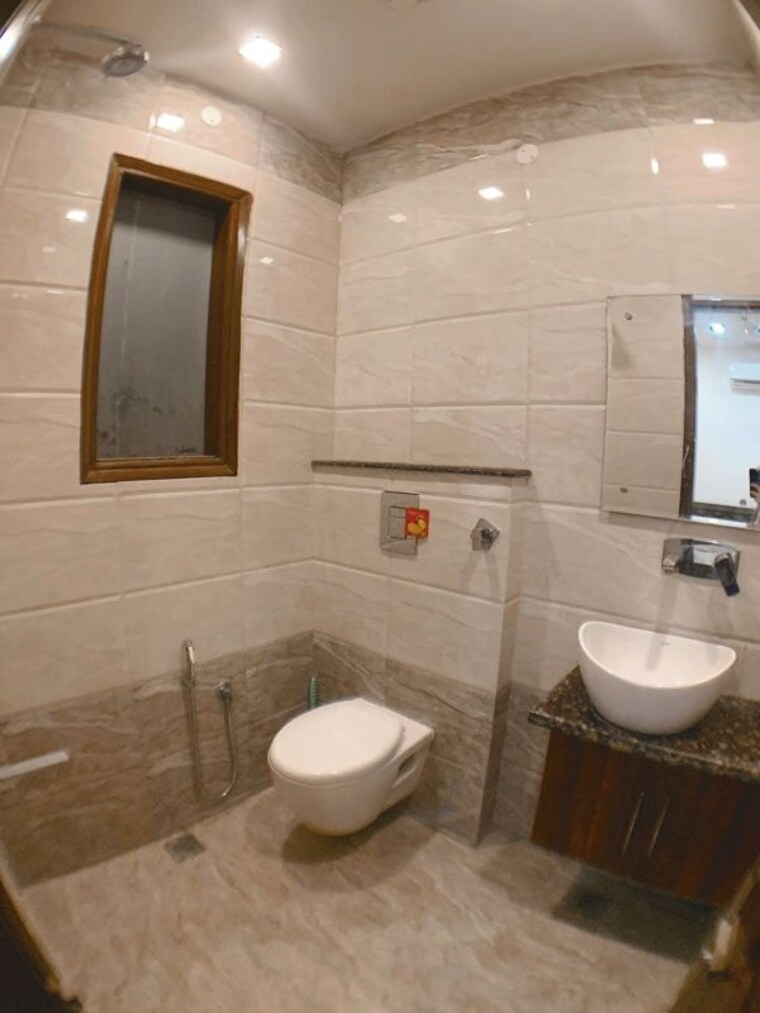 Bathroom, jamuna-enclave 3 Bedroom 200 Sq.Yd. Builder Floor In Ambala Highway Zirakpur 10549674