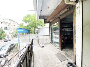 Balcony in  Shop at Vastrapur – for Sale