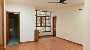 Room in 3 BHK Builder Floor at Vasant Vihar – for Rent