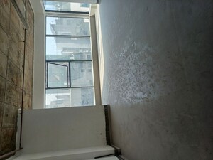 Room in  Office Space at Chandak Unicorn, Andheri West – for Rent