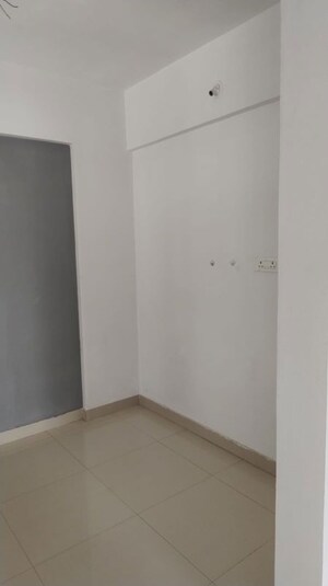 Room in 1 BHK Apartment at Avishkar Primero, Undri – for Rent