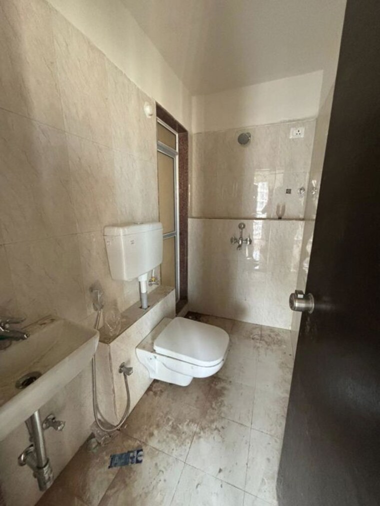 Bathroom, puraniks-elito-grand-central 2 Bedroom 650 Sq.Ft. Apartment In Vartak Nagar Thane 10549755