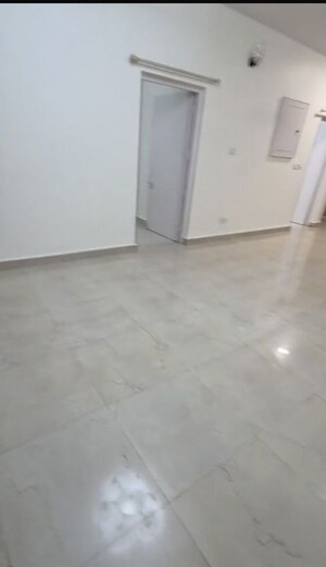 Room in 3 BHK Independent House at Vasant Vihar – for Rent