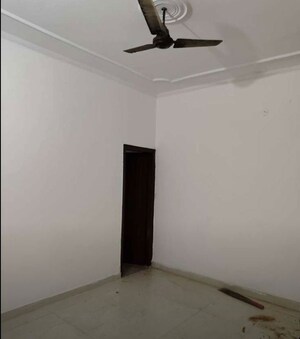 Room in 2 BHK Independent House at Gamma I Greater Noida – for Rent