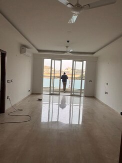 4 BHK + Servant Room Builder Floor For Rent in DLF Phase I