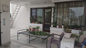 Balcony in 2 BHK Builder Floor at Sector 16 – for Rent
