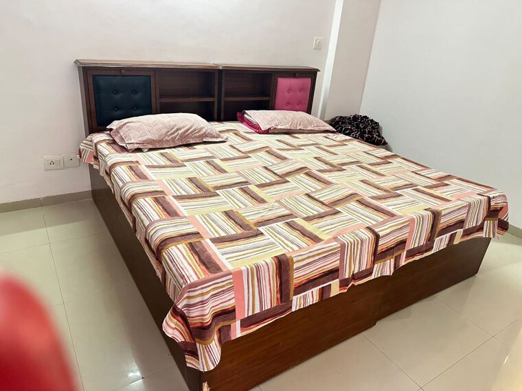 Bedroom, logix-blossom-county 2.5 Bedroom 1418 Sq.Ft. Apartment In Sector 137 Noida 10549805