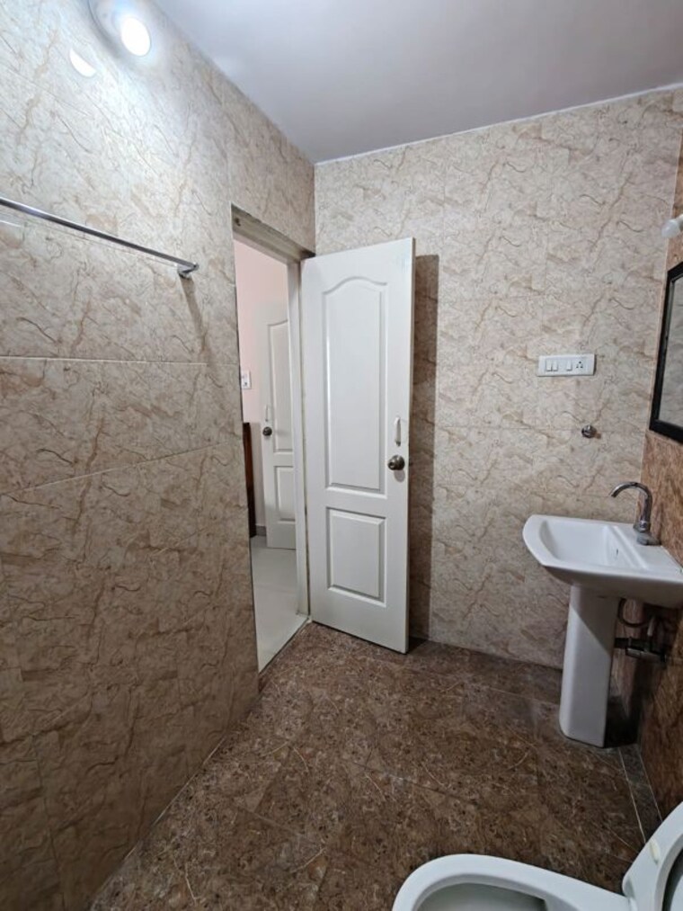 Bathroom, koramangala 3 Bedroom 2400 Sq.Ft. Apartment In Koramangala Bangalore 10453333