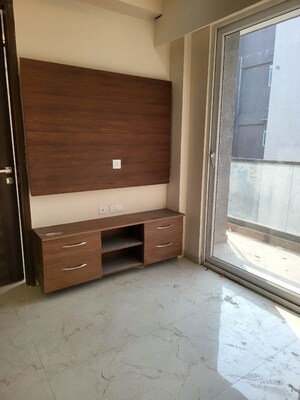 Furnished Amenities in 3.5 BHK Builder Floor at Smart World Gems, Sector 89 – for Sale