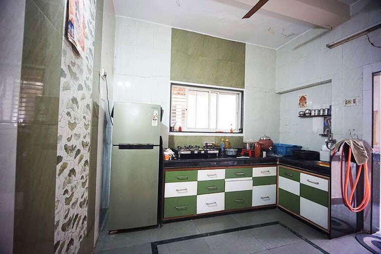 Kitchen, satellite 5 Bedroom 174 Sq.Yd. Independent House In Satellite Ahmedabad 10549868