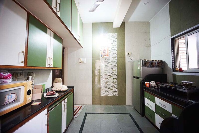 Kitchen, satellite 5 Bedroom 174 Sq.Yd. Independent House In Satellite Ahmedabad 10549868