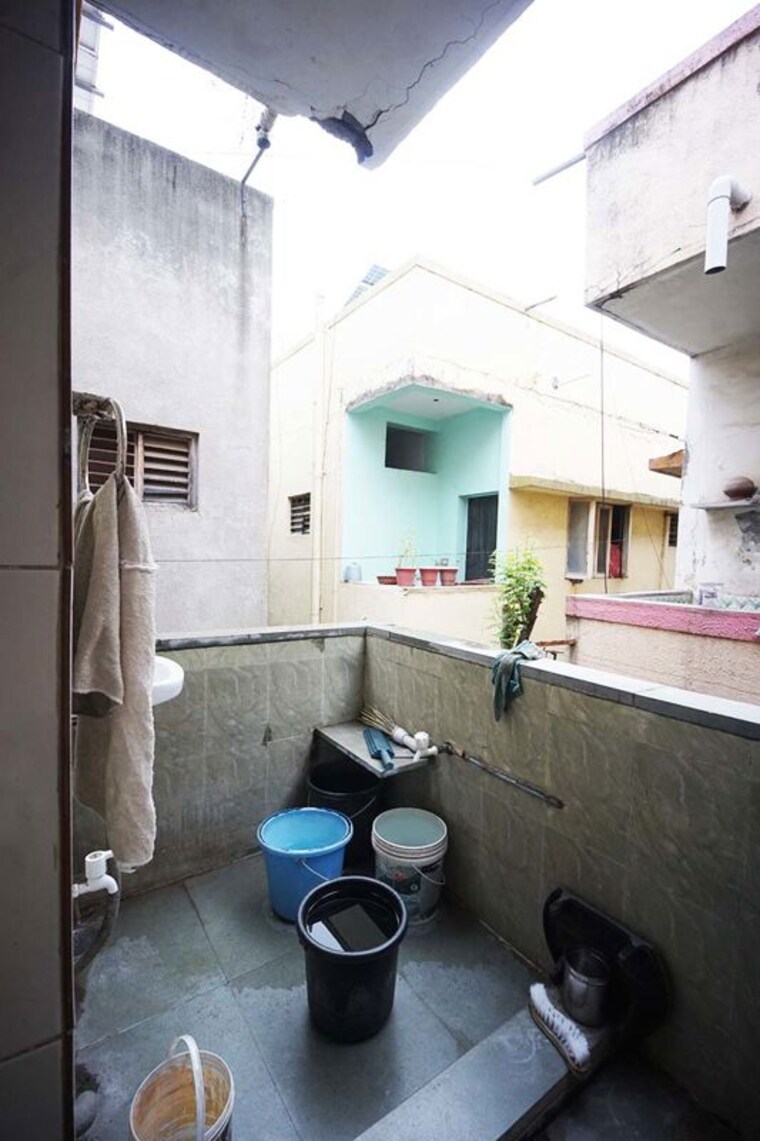 Bathroom, satellite 5 Bedroom 174 Sq.Yd. Independent House In Satellite Ahmedabad 10549868