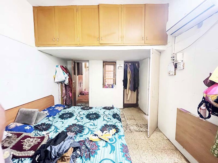 Bedroom, satellite 5 Bedroom 174 Sq.Yd. Independent House In Satellite Ahmedabad 10549868