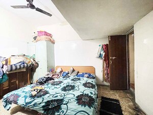 Bedroom in 5 BHK Independent House at Satellite – for Sale