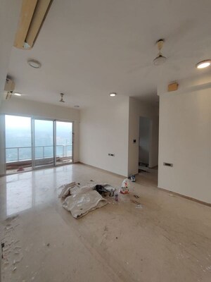 Room in 3 BHK Apartment at Omkar Alta Monte, Malad East – for Rent