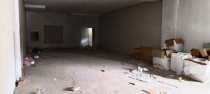 Room in  Showroom at Vennala – for Rent