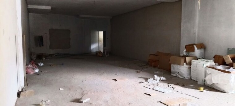 Room, vennala Commercial Showroom 1500 Sq.Ft. In Vennala Kochi 10549904