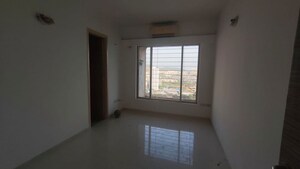 Room in 2 BHK Apartment at Group Seven Rushi Heights, Goregaon East – for Rent