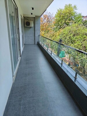 Balcony in 3 BHK Builder Floor at Palam Vihar – for Rent