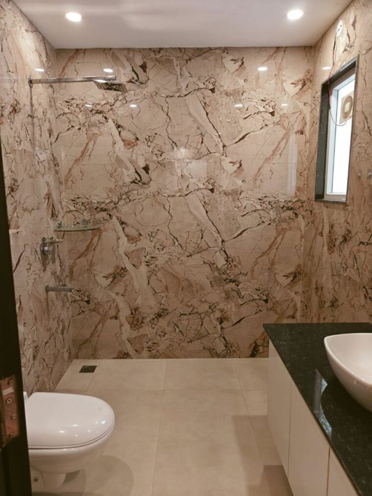 Bathroom, palam vihar 3 Bedroom 1500 Sq.Ft. Builder Floor In Palam Vihar Gurgaon 10549950