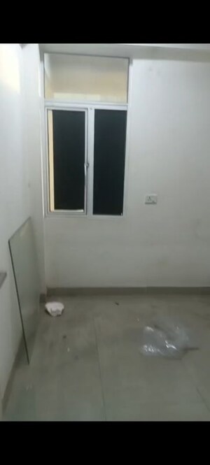 Bathroom in 2.5 BHK Apartment at Gaur City-2, Gaur City 2 – for Rent