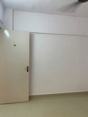Room in 1 BHK Apartment at Green Field B CHS LTD, Andheri East – for Rent