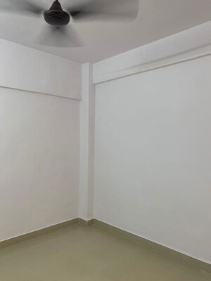 Room in 1 BHK Apartment at Green Field B CHS LTD, Andheri East – for Rent