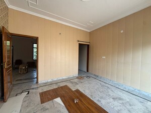 Room in 5 BHK Independent House at Sector 2 – for Rent