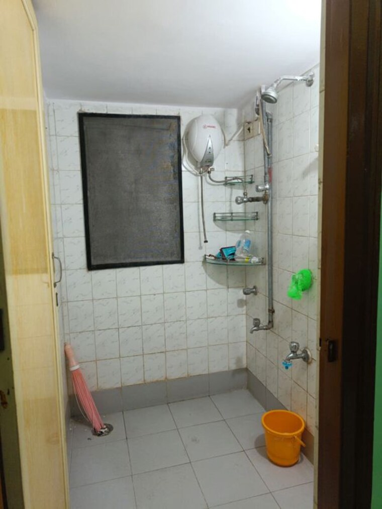 Bathroom, vasant-leela-apartment 1 Bedroom 380 Sq.Ft. Apartment In Ghodbunder Road Thane 10549994
