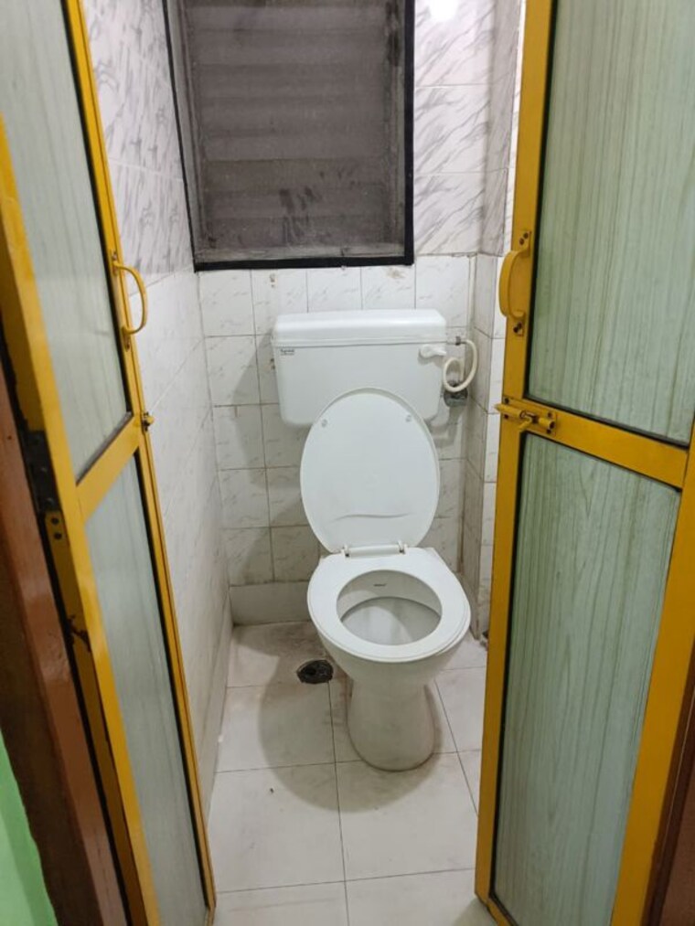 Bathroom, vasant-leela-apartment 1 Bedroom 380 Sq.Ft. Apartment In Ghodbunder Road Thane 10549994