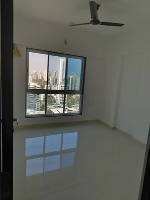 Room in 2 BHK Apartment at Empire Towers, Goregaon East – for Rent