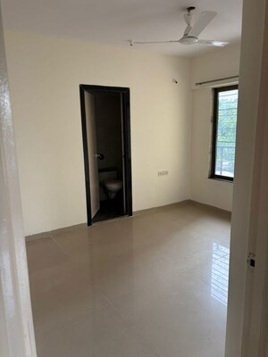 Room in 3 BHK Apartment at Shiv Shivam Apartment, Andheri West – for Rent