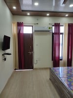 2 BHK 1200 Sq.Ft. Builder Floor in Eldeco Tiraha Ganga Vihar