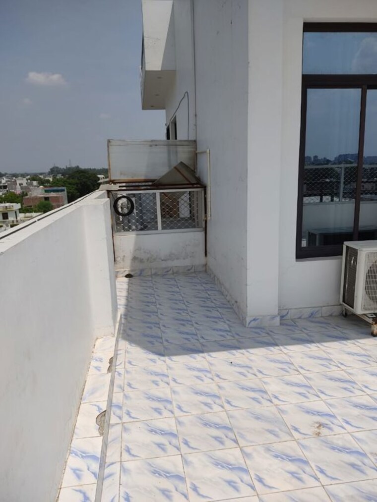 Balcony, eldeco-tiraha-ganga-vihar 2 Bedroom 1200 Sq.Ft. Builder Floor In Gomti Nagar Lucknow 10550019